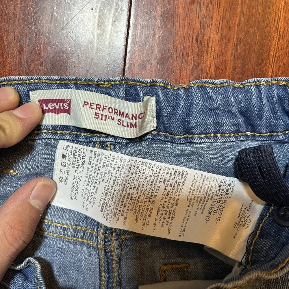 Levis preowned good